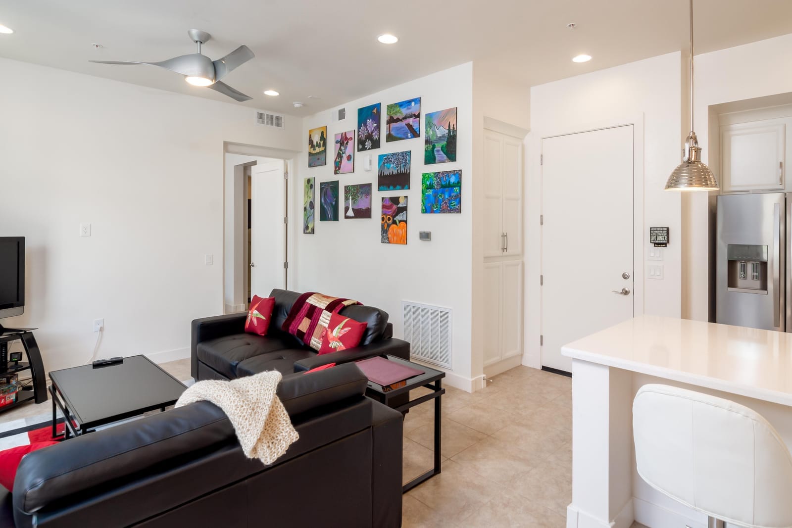 Gallery listing 2, photo 2